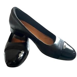 Clarks Black Women's pumps 2" block heel Size 9